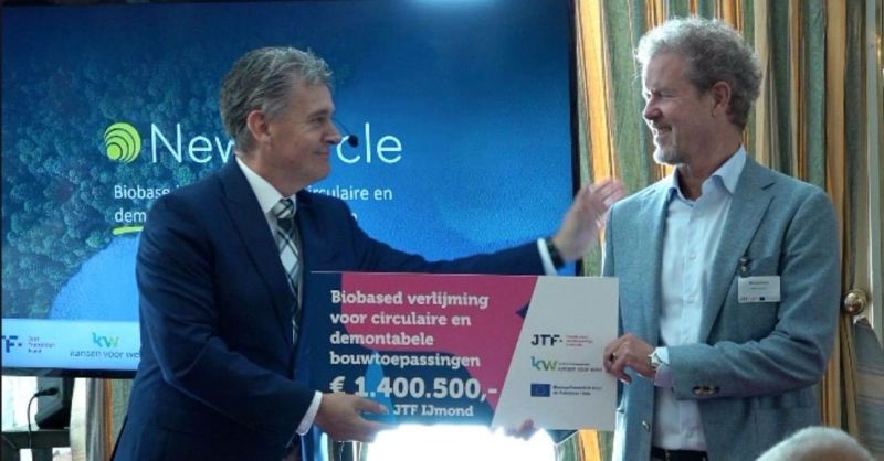 Bert van Vuuren krijgt JTF Cheque overhandigt in Landgoed Marquette